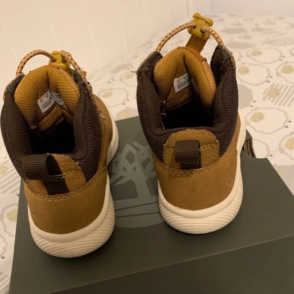 ❌❌SOLD❌❌ Timberland boots TODDLER - Picture 3 of 8